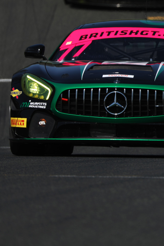 Mercedes AMG GT4