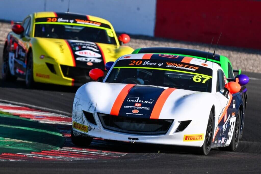 Freddie Lloyd, Fox Motorsport, Ginetta G40 Junior, Ginetta Junior Championship, Donington Park (credit: JEP)