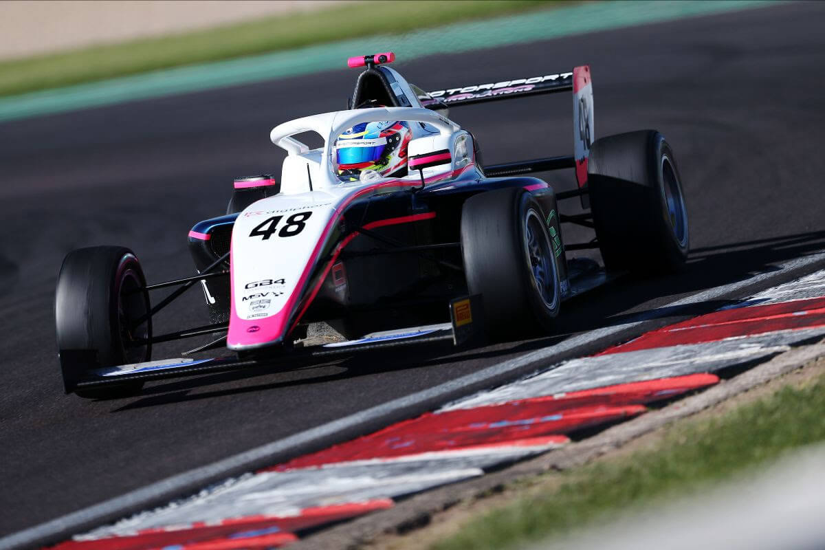 Holly Miall, Fox Motorsport, Tatuus MSV GB4-025 , GB4 Championship, Donington Park (credit: JEP)