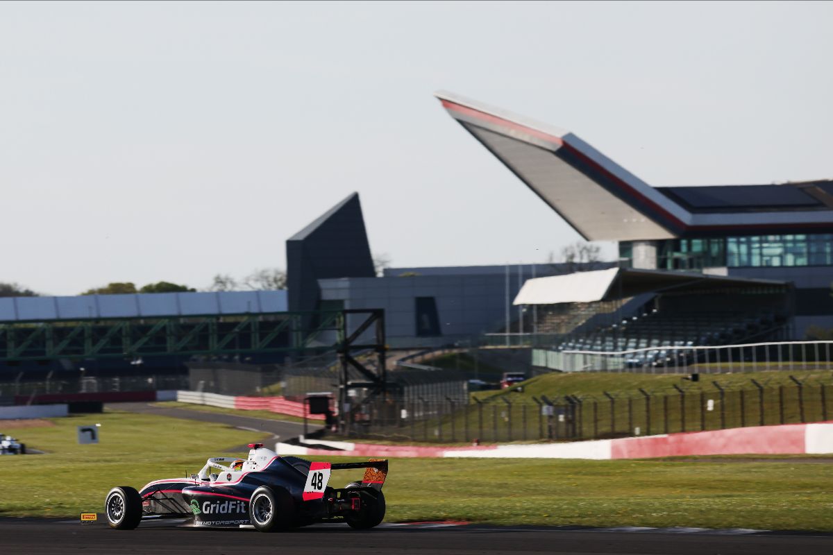 Holly Miall, Fox Motorsport, Tatuus MSV GB4-025 , GB4 Championship, Donington Park (credit: JEP)