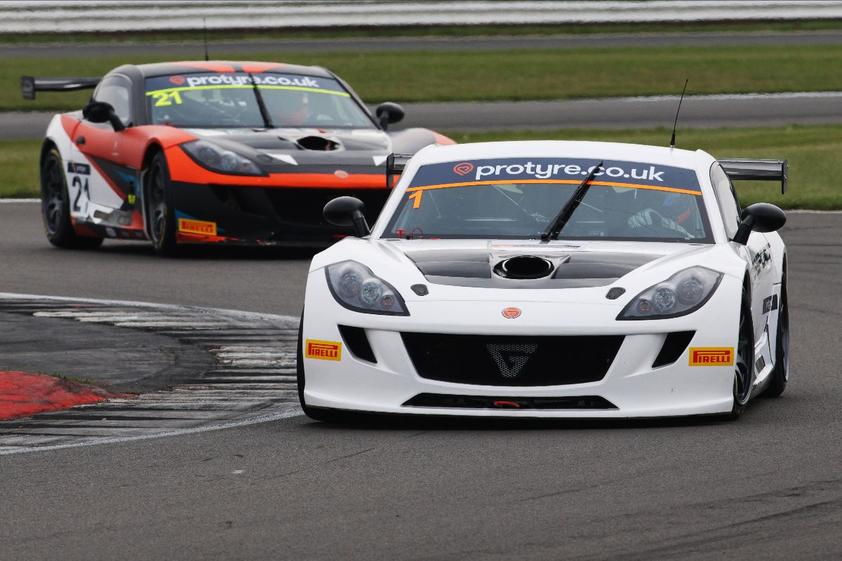Fox Motorsport score Ginetta podium treble at Silverstone