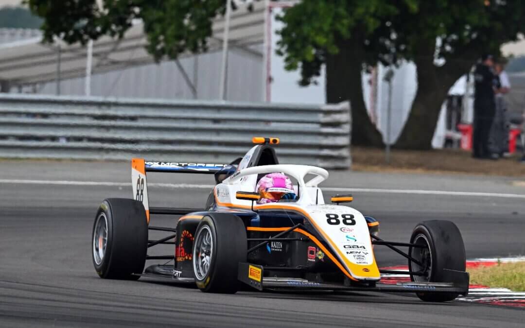 Fox Motorsport pair continue GB4 campaign at sweltering Snetterton