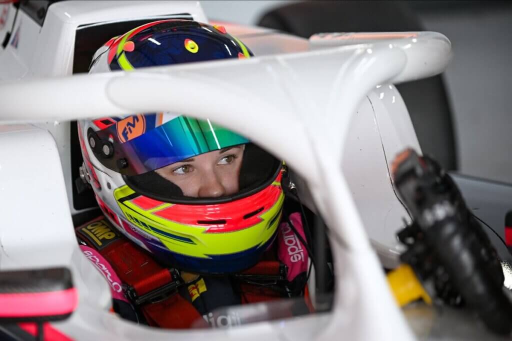 Holly Miall, Fox Motorsport, Tatuus MSV GB4-025 , GB4 Championship, Silverstone (credit: JEP)